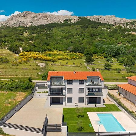 Poolside Apartments Anabella バスカ エクステリア 写真