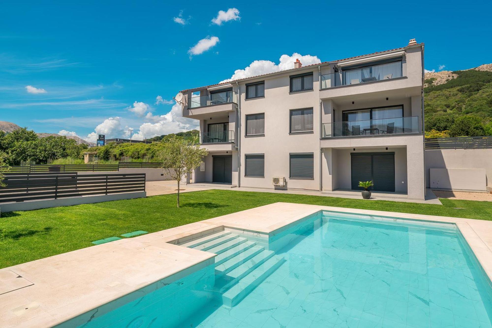 Poolside Apartments Anabella バスカ エクステリア 写真