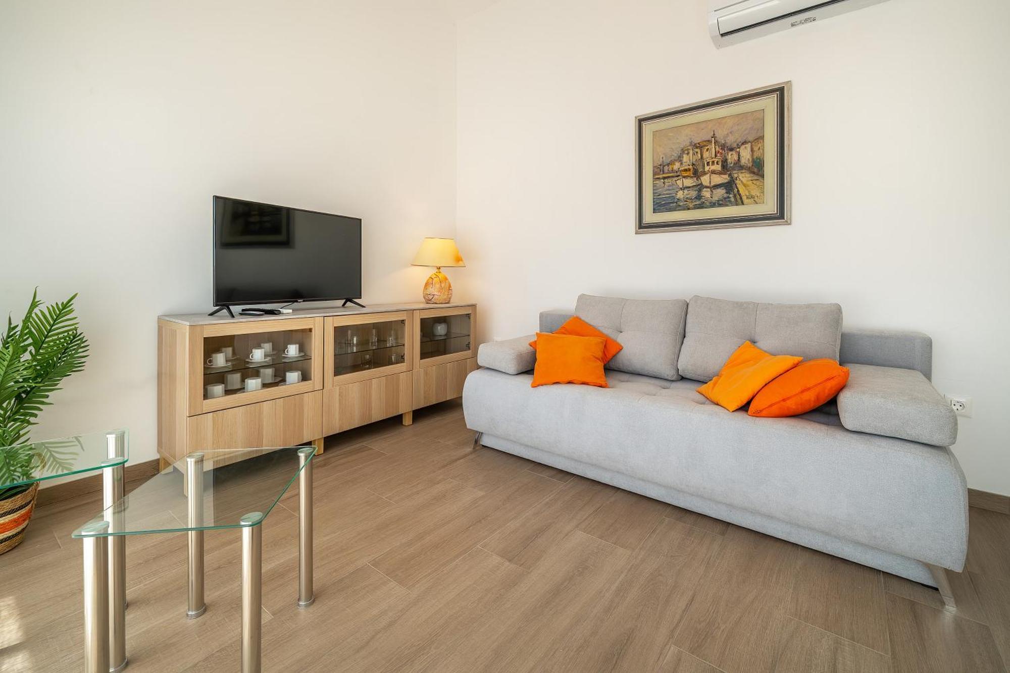 Poolside Apartments Anabella バスカ エクステリア 写真