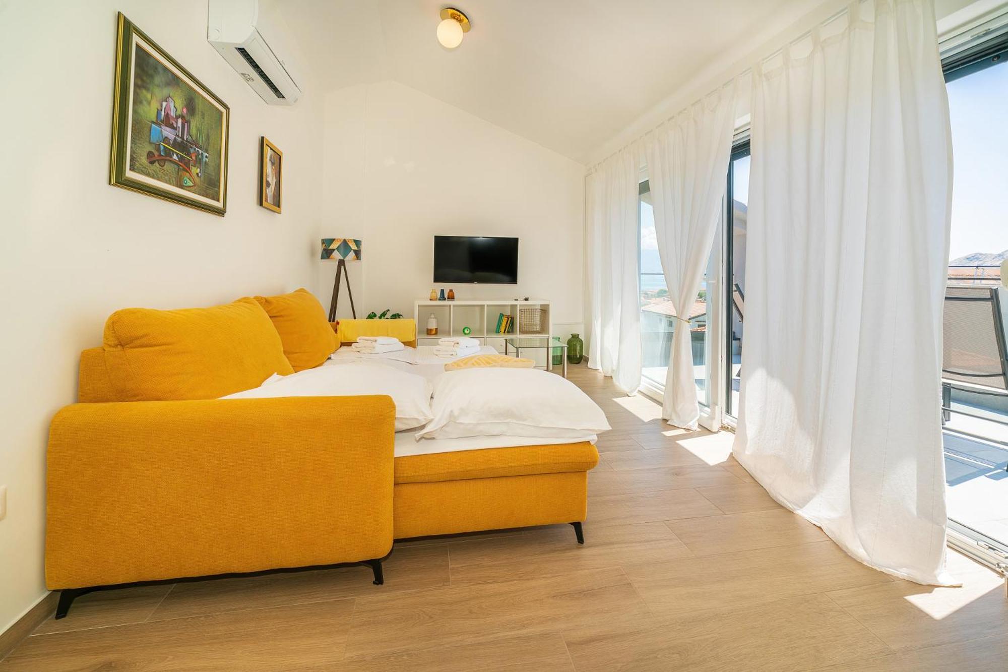 Poolside Apartments Anabella バスカ エクステリア 写真